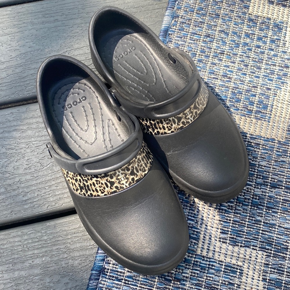 CROCS Black Clogs Size 7 - Picture 2 of 5